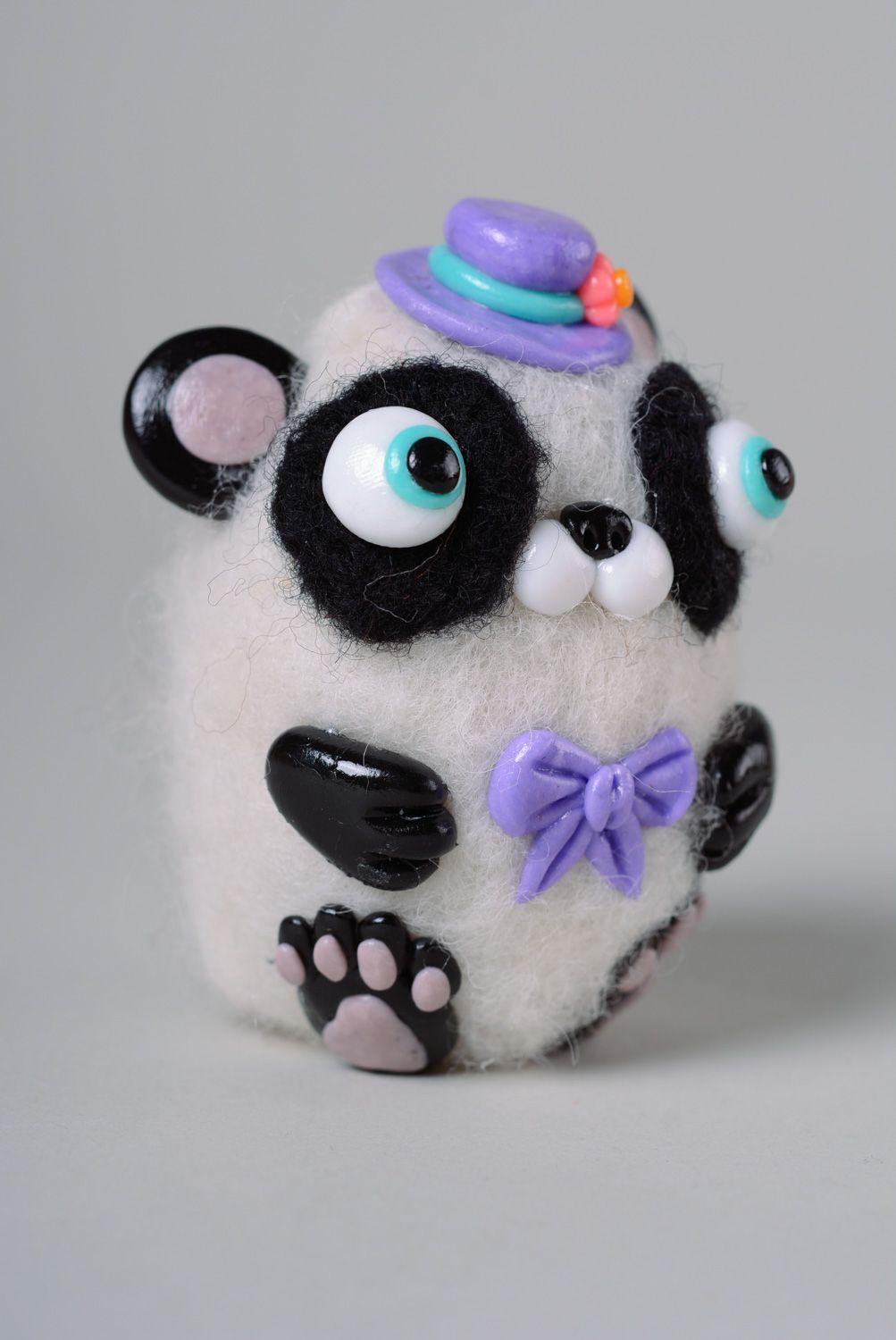 Handmade miniatur Kuscheltier Panda in Trockenfilzen Technik für Kinder foto 2