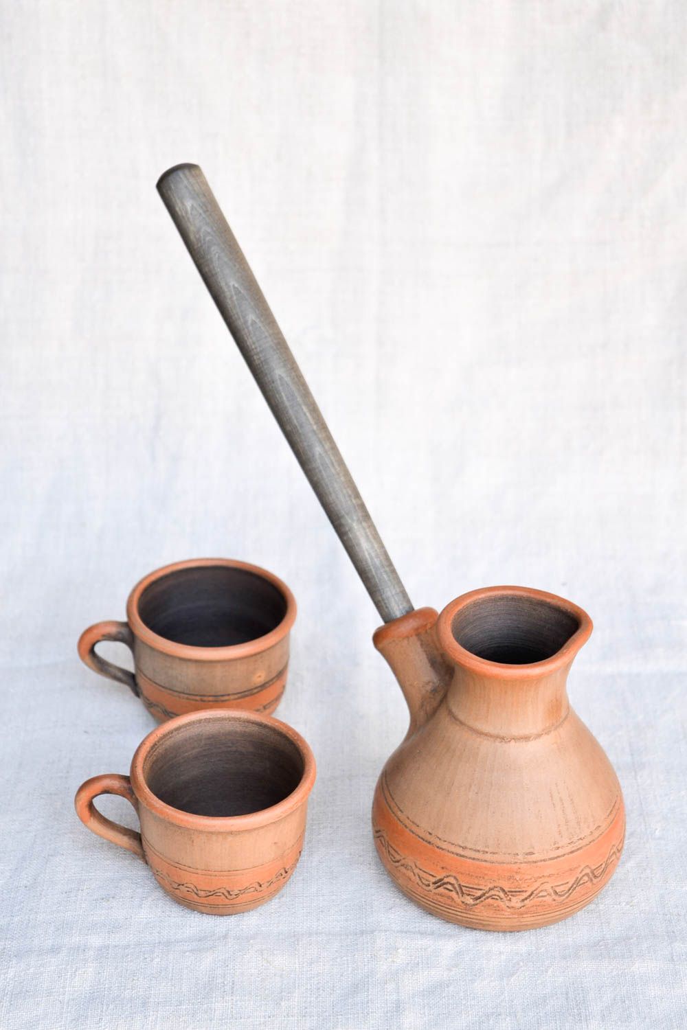 Cafetera turca y 2 tazas de cerámica hechos a mano utensilios de cocina foto 3