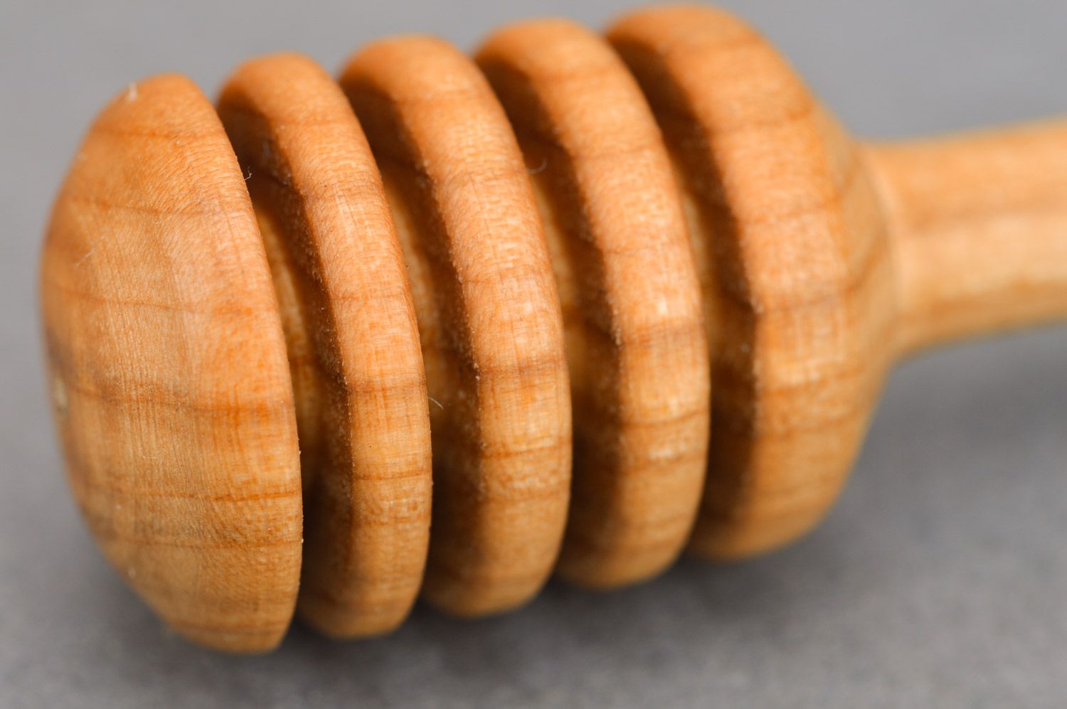 Pote de madera para miel con cuchara artesanal tallada bonita cómoda foto 4