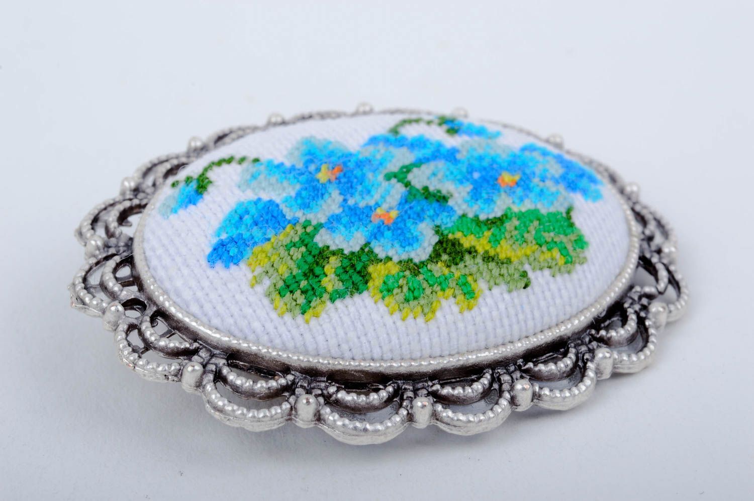Handmade embroidered brooch jewelry in vintage style stylish cute brooch  photo 2