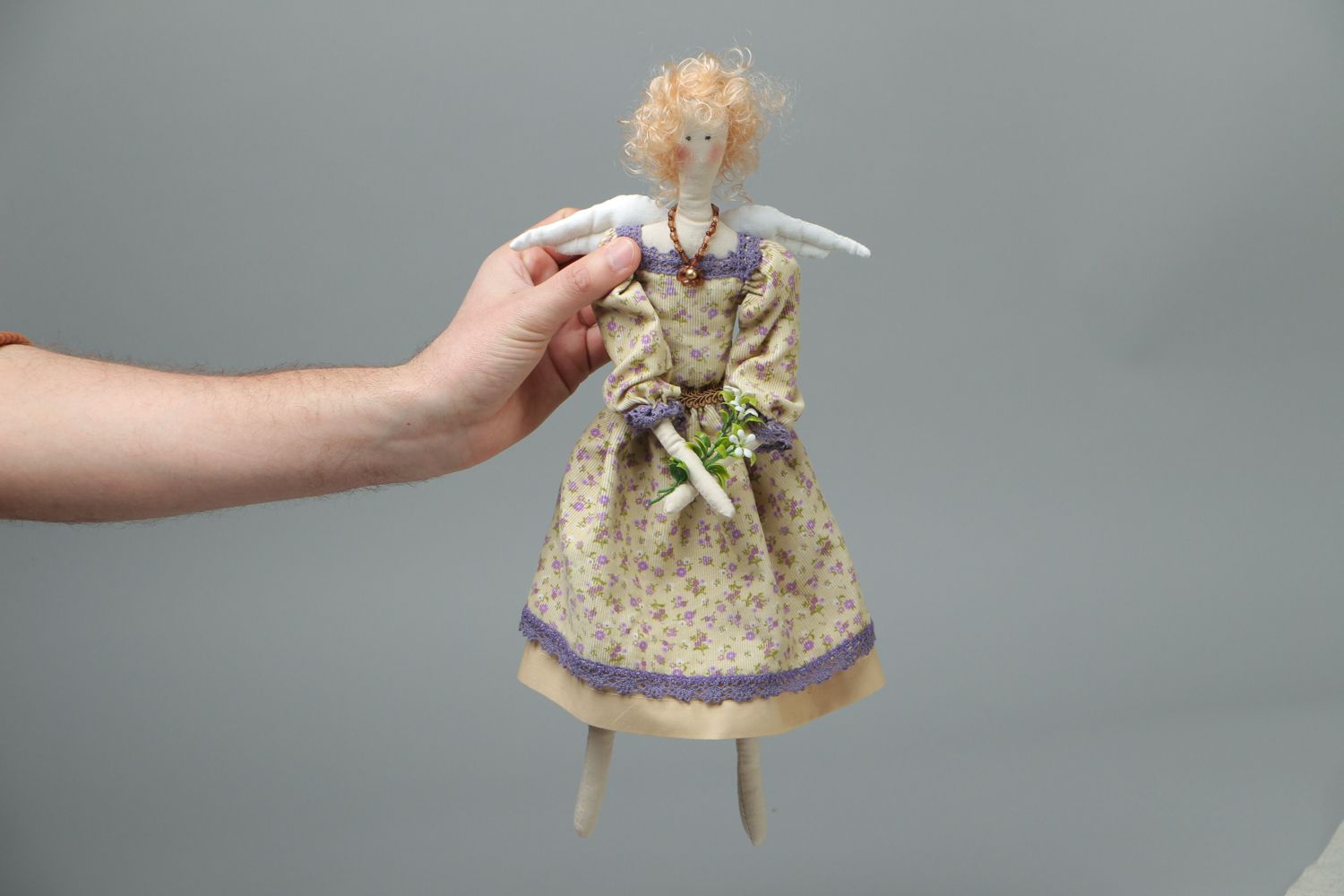 Muñeca de trapo ángel con alas foto 4