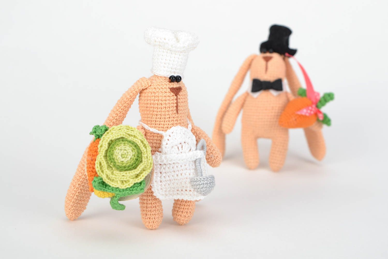 Small handmade crochet soft toy in the shape of the cook hare photo 1