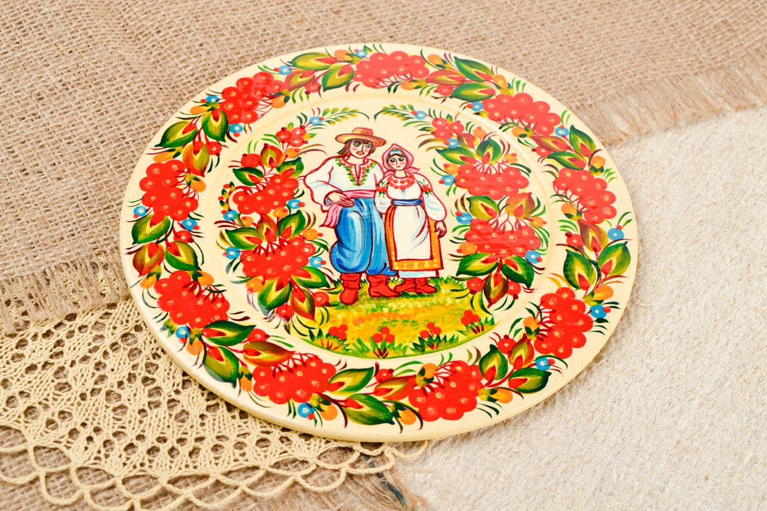 Сувенирная тарелка ручной работы деревянная посуда расписная декор для дома фото 1