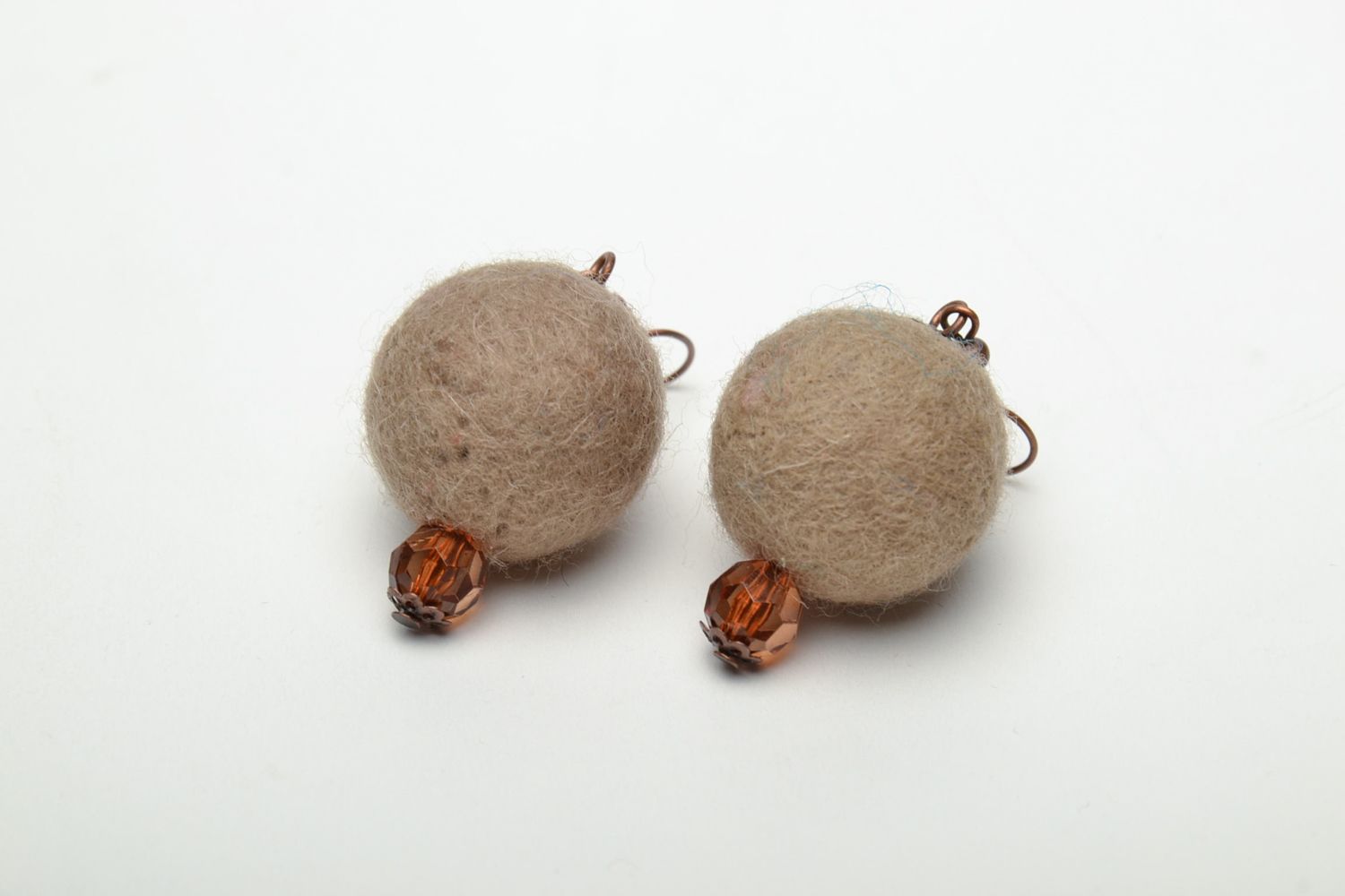 Felted wool earrings Cappuccino photo 3