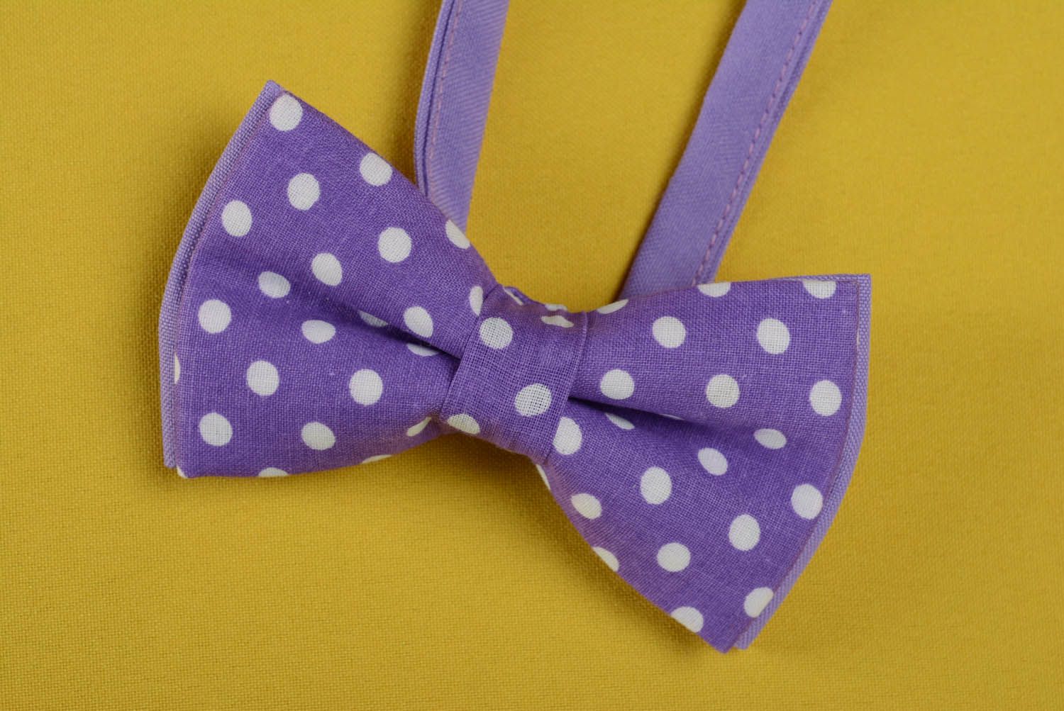 Purple bow tie with dots photo 3