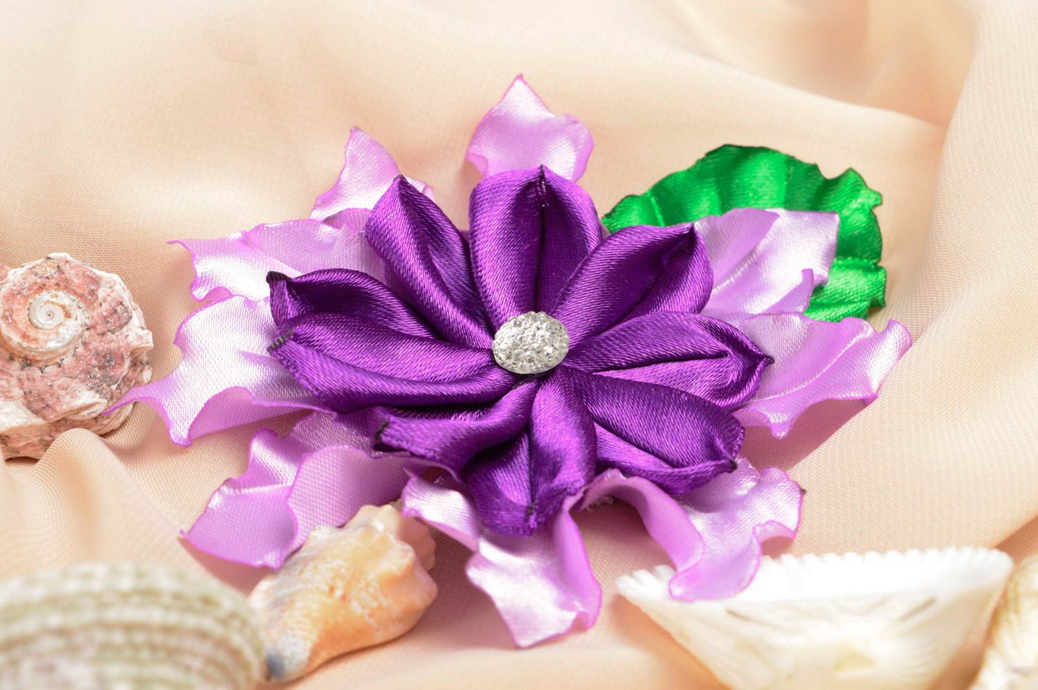 Handmade Haarspange Blume Mode Accessoire festlicher Haarschmuck Blüte fürs Haar foto 1