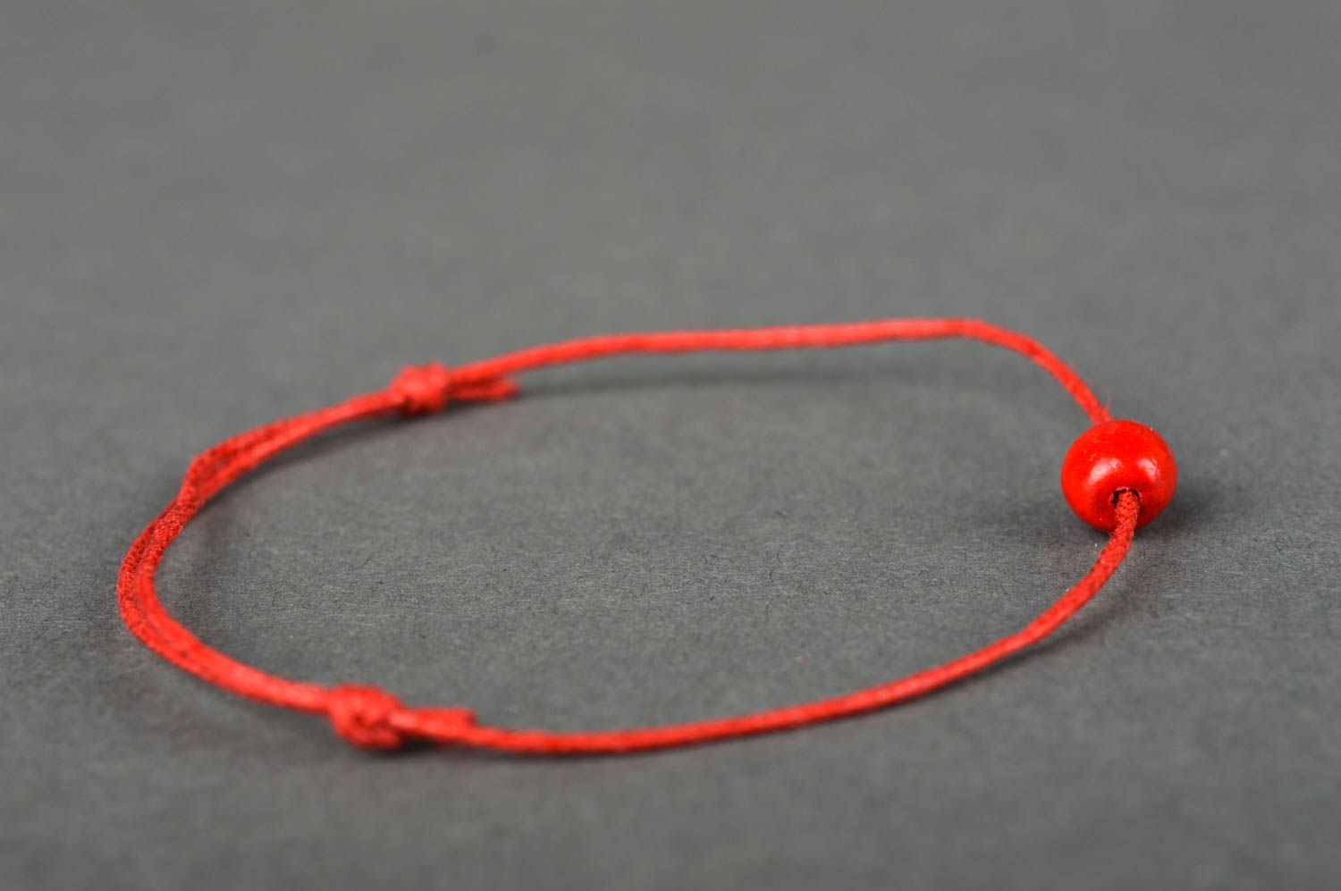 Браслет ручной работы браслет из шнура стильный браслет красный тонкий фото 3