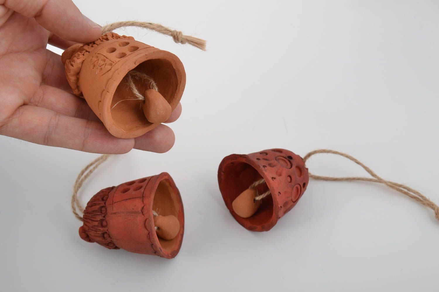 Авторские керамические колокольчики набор из трех изделий коричневые хэнд мейд  фото 5