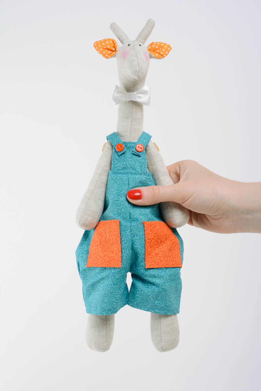 Текстильная мягкая кукла ручной работы Жираф в комбинезоне игрушка для дома и детей фото 5