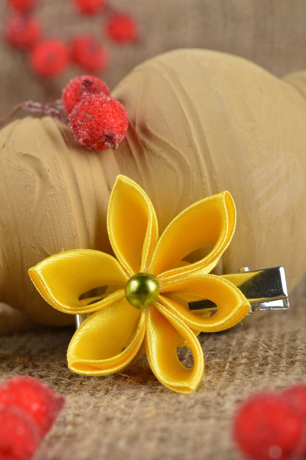 Barrette cheveux fait main Accessoire coiffure kanzashi fleur jaune Cadeau fille photo 1