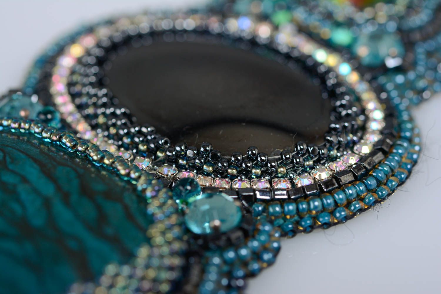 Beautiful handmade massive beaded necklace with natural jasper and hematite stones photo 4