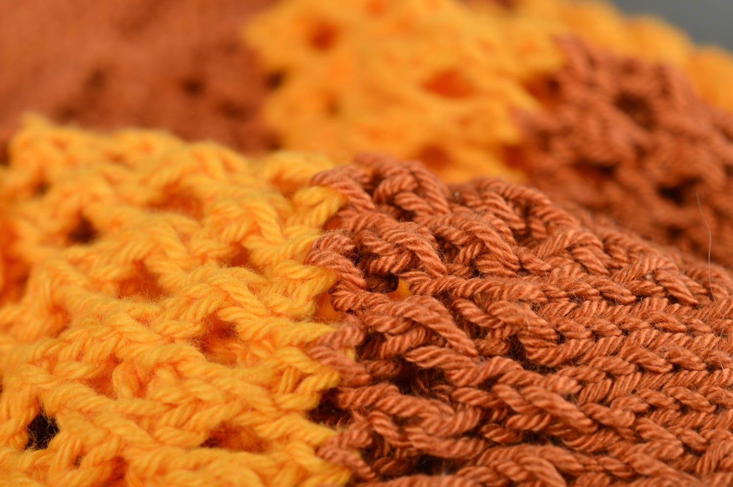 Bonnet tricot fait main Chapeau au crochet brun léger d'été Vêtement enfant photo 4