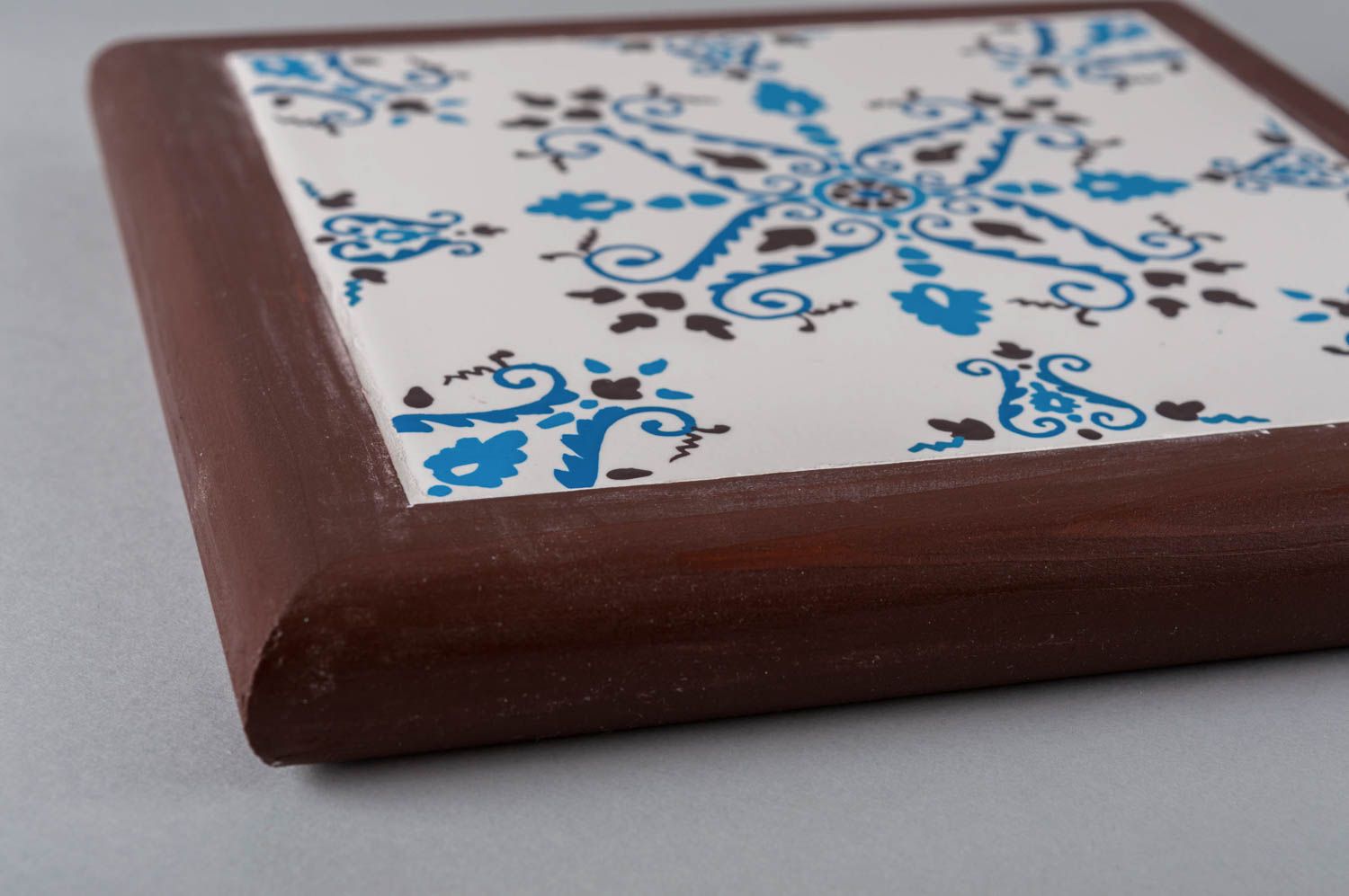 Керамическая плитка в рамке с росписью ручной работы авторская красивая фото 5