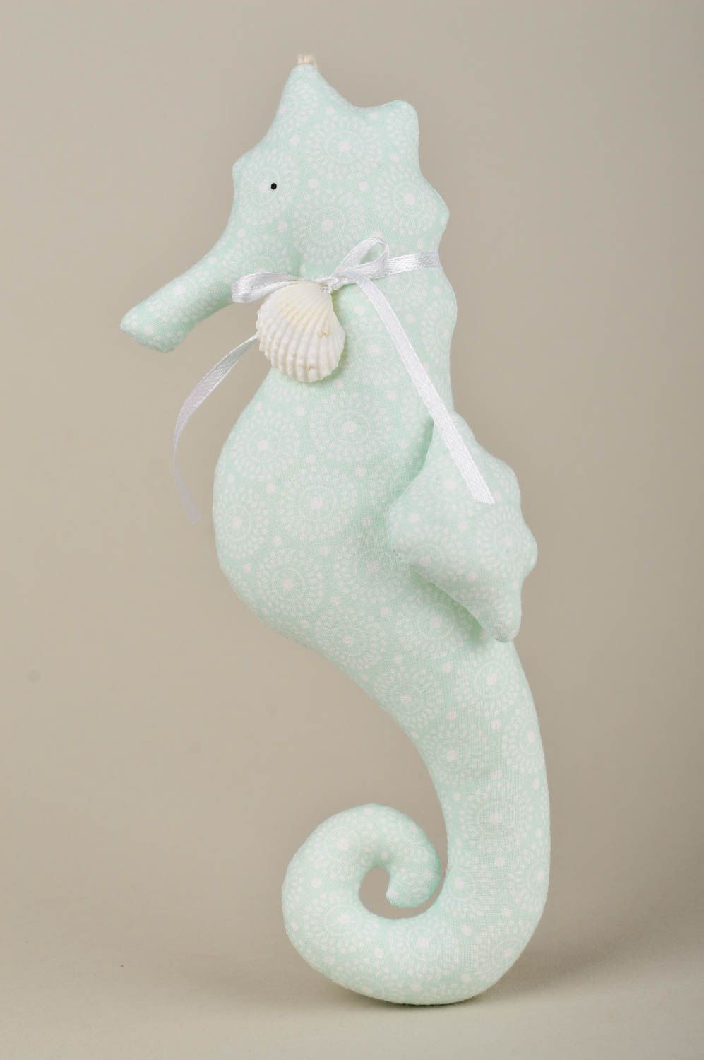 Мягкая игрушка хэнд мэйд декор для дома мягкая подвеска голубой морской конек фото 1