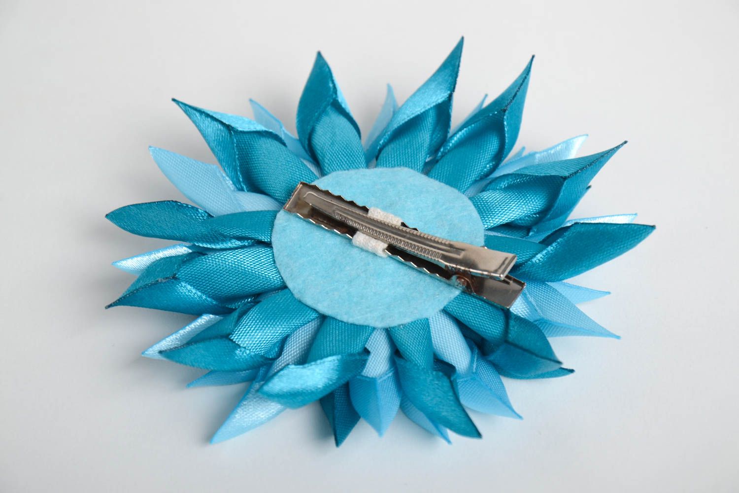 Accessorio per capelli fatto a mano fermaglio con fiore blu grande  
 foto 4