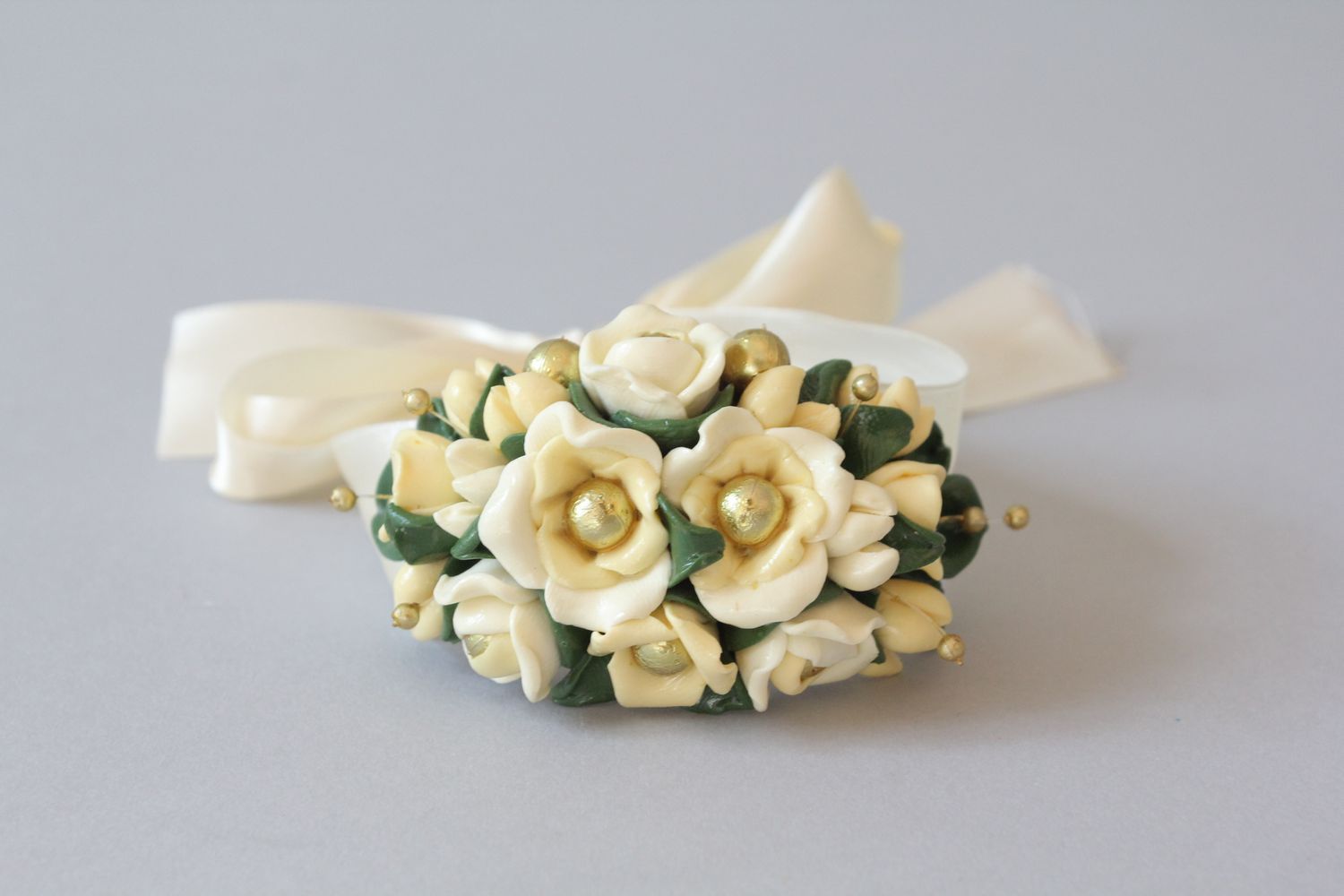 Bracelet avec fleurs en argile polymère photo 4