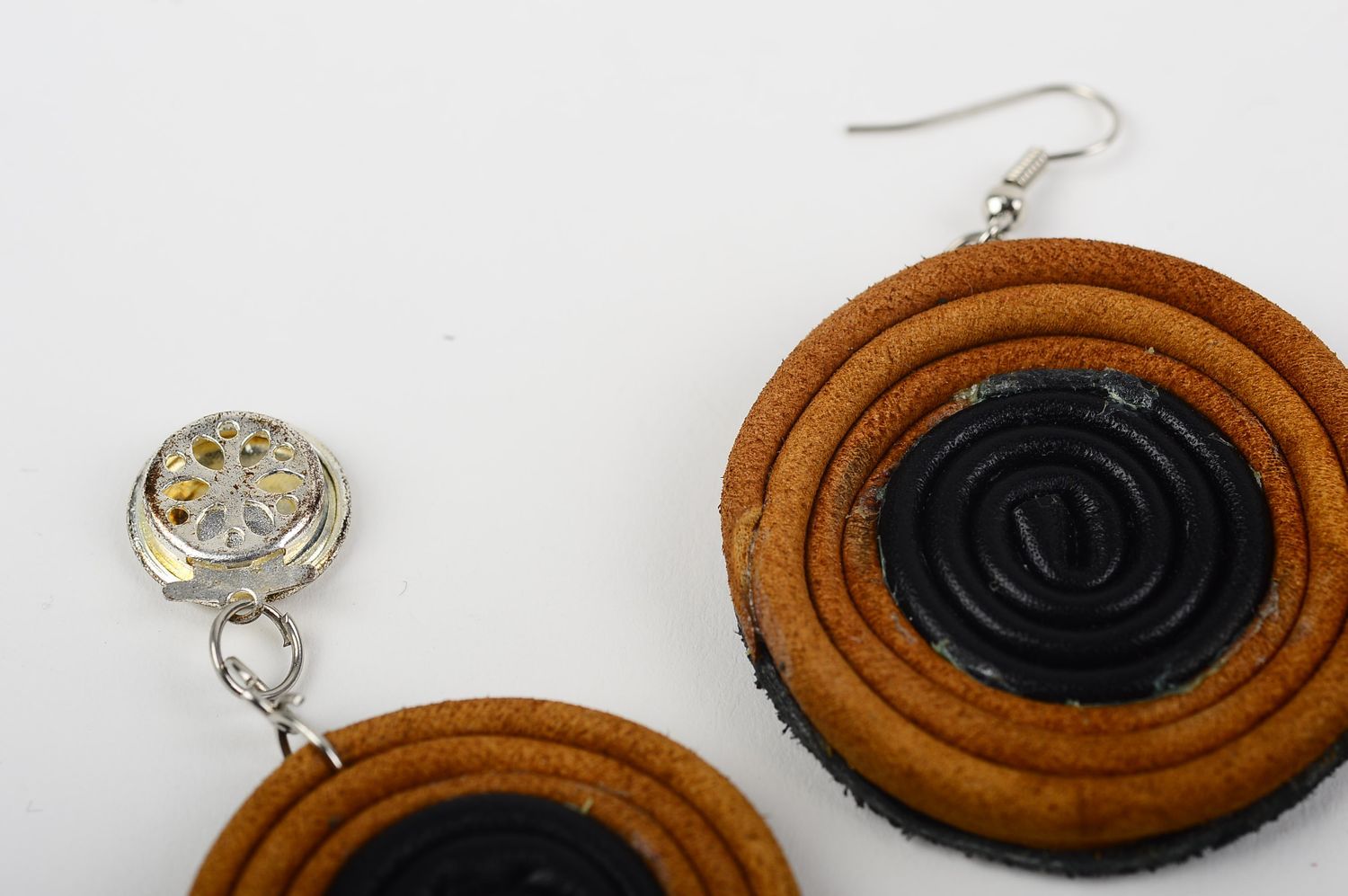 Handmade jewelry set dangling earrings wrist bracelet leather accessories photo 4