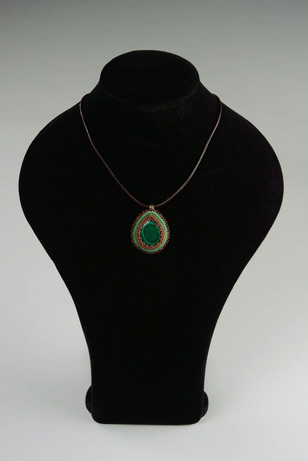 Beaded pendant with malachite stone photo 1