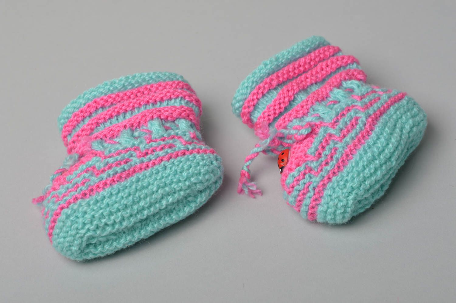 Chaussons tricotés fait main Accessoire bébé en fils de coton Cadeau enfant photo 1