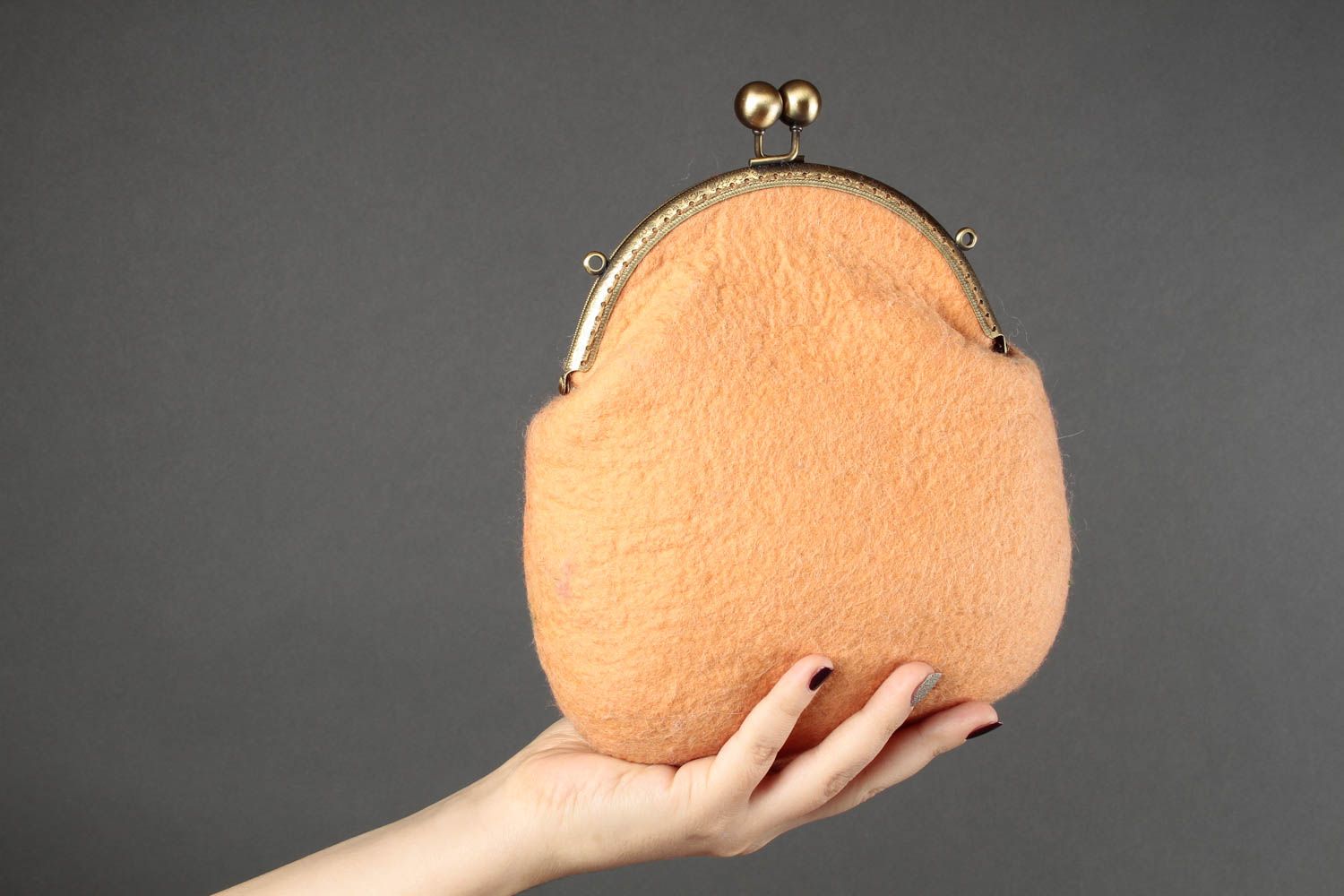 Сумка ручной работы сумочка клатч шерстяная сумка из шерсти персиковая  фото 2