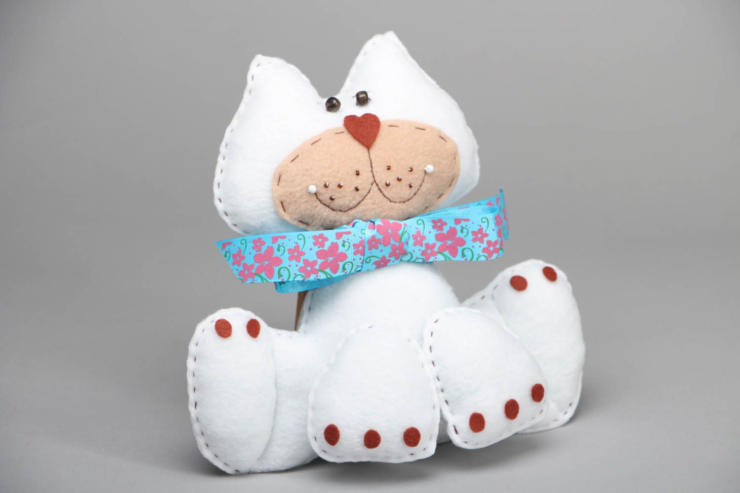 Soft fleece toy Cat with Butterfly photo 1