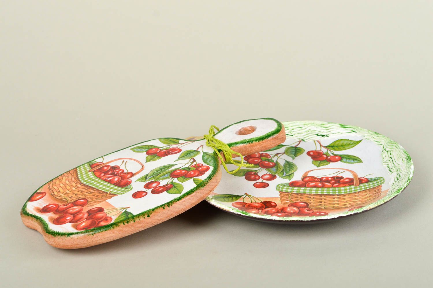 Набор посуды ручной работы глиняная тарелка декоративная разделочная доска Вишни фото 3