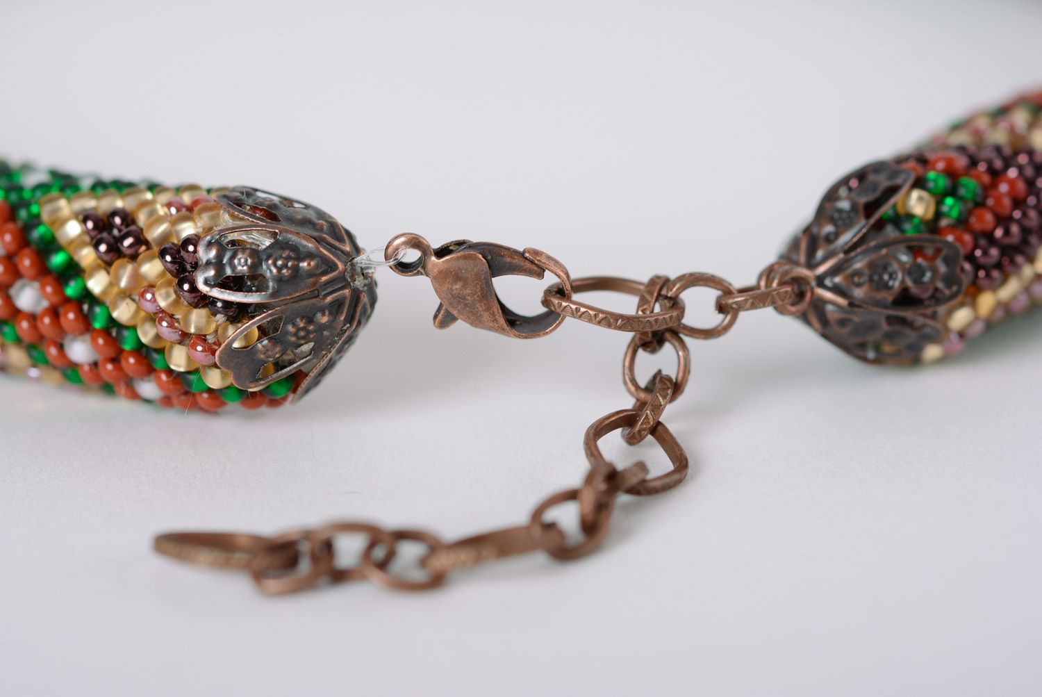 Collier Litze aus Glasperlen mit Ornament künstlerisch handmade modisch foto 4