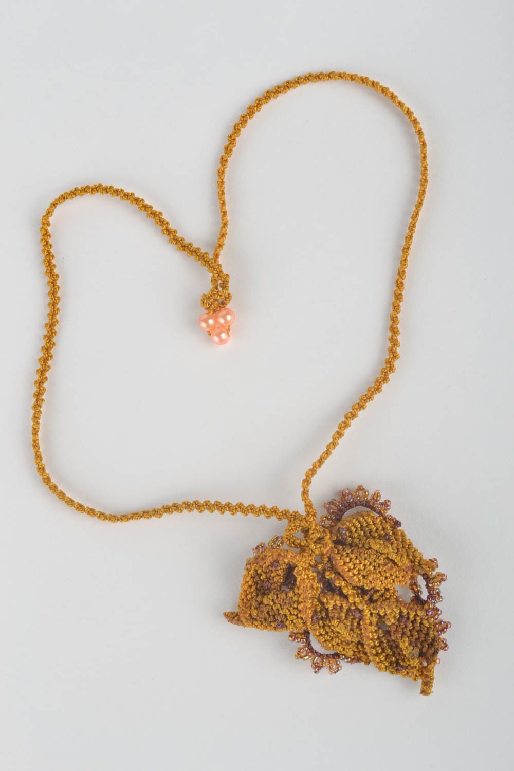 Украшение ручной работы кулон-цветок кулон на шею горчичный красивый с бисером фото 4