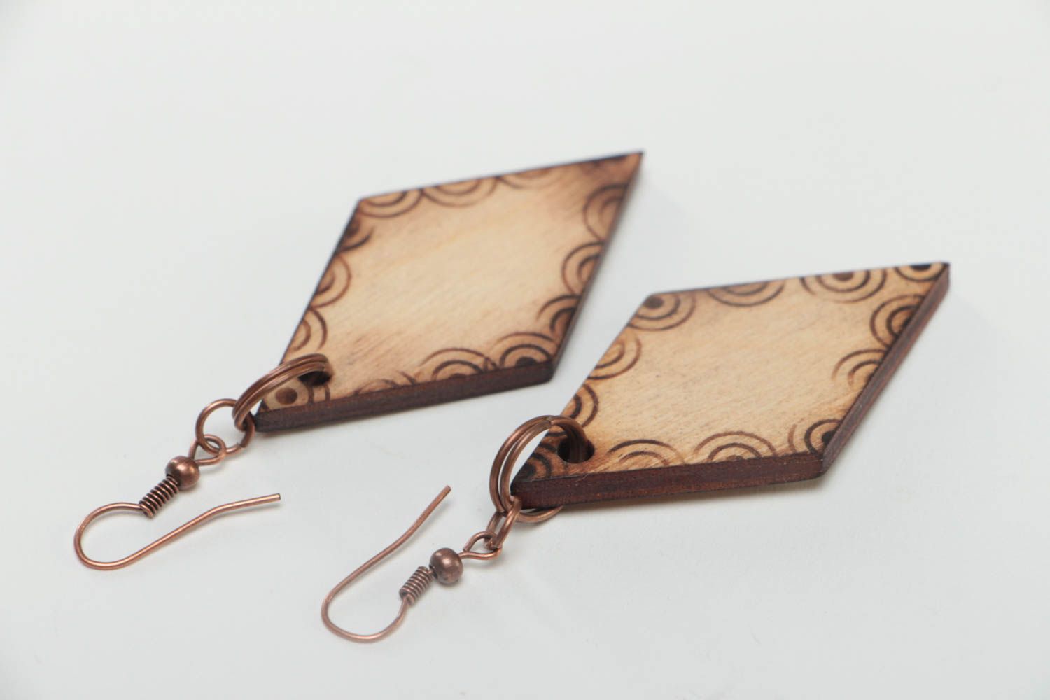 Handmade Damen Ohrringe Designer Schmuck Accessoire für Frauen aus Holz Katzen foto 4