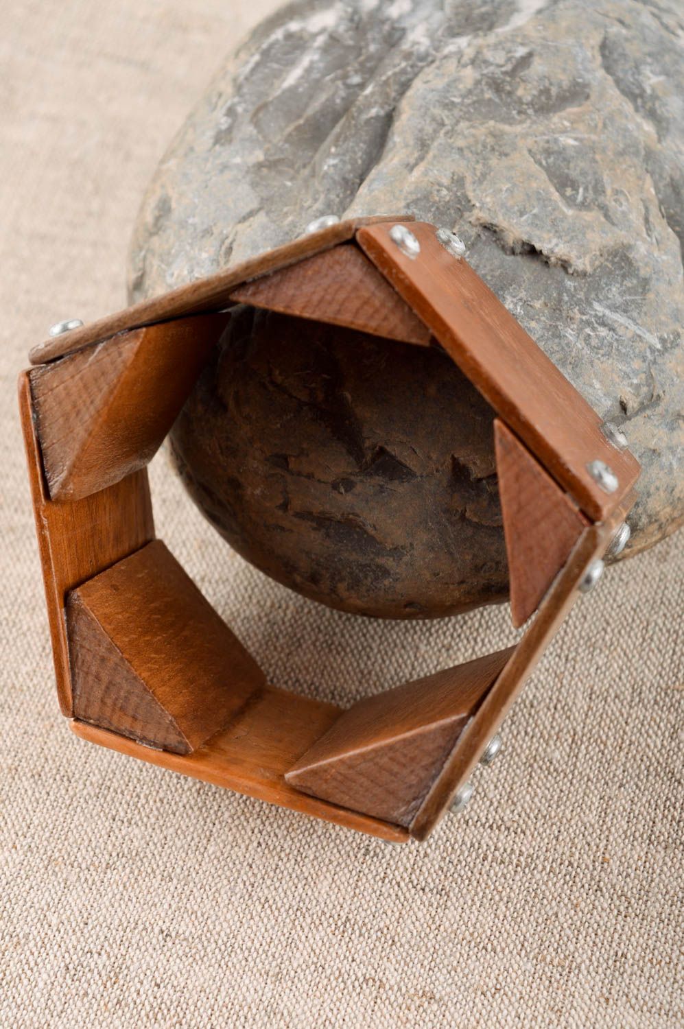 Pulsera de madera pentágono artesanal regalo original accesorio para mujer foto 1