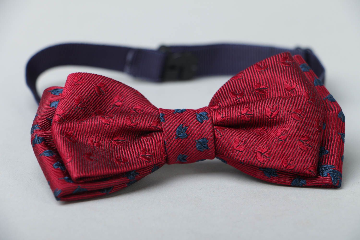 Бардовый галстук-бабочка унисекс фото 2