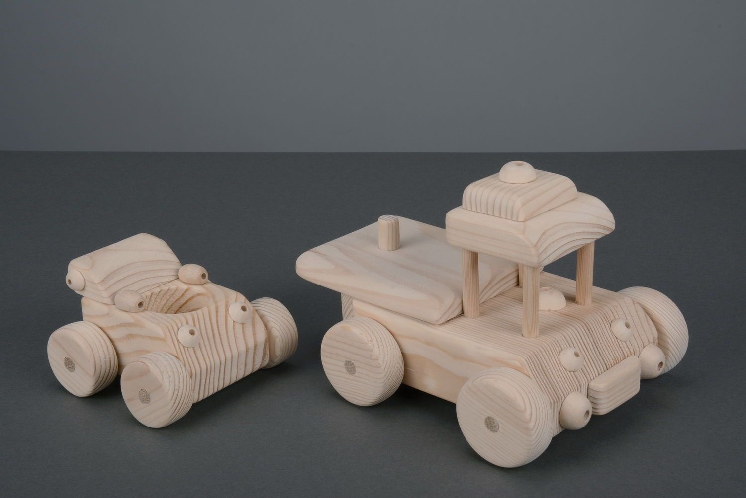 Macchine giocattoli fatti a mano giocattoli di legno giocattoli da bambino foto 4