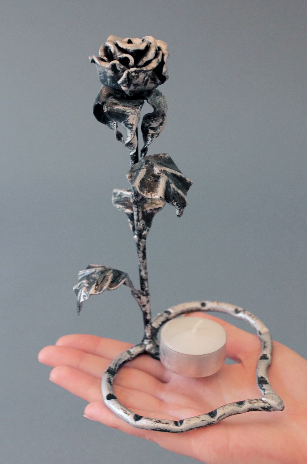 Chandelier en métal décoratif Rose avec cœur fait main photo 5