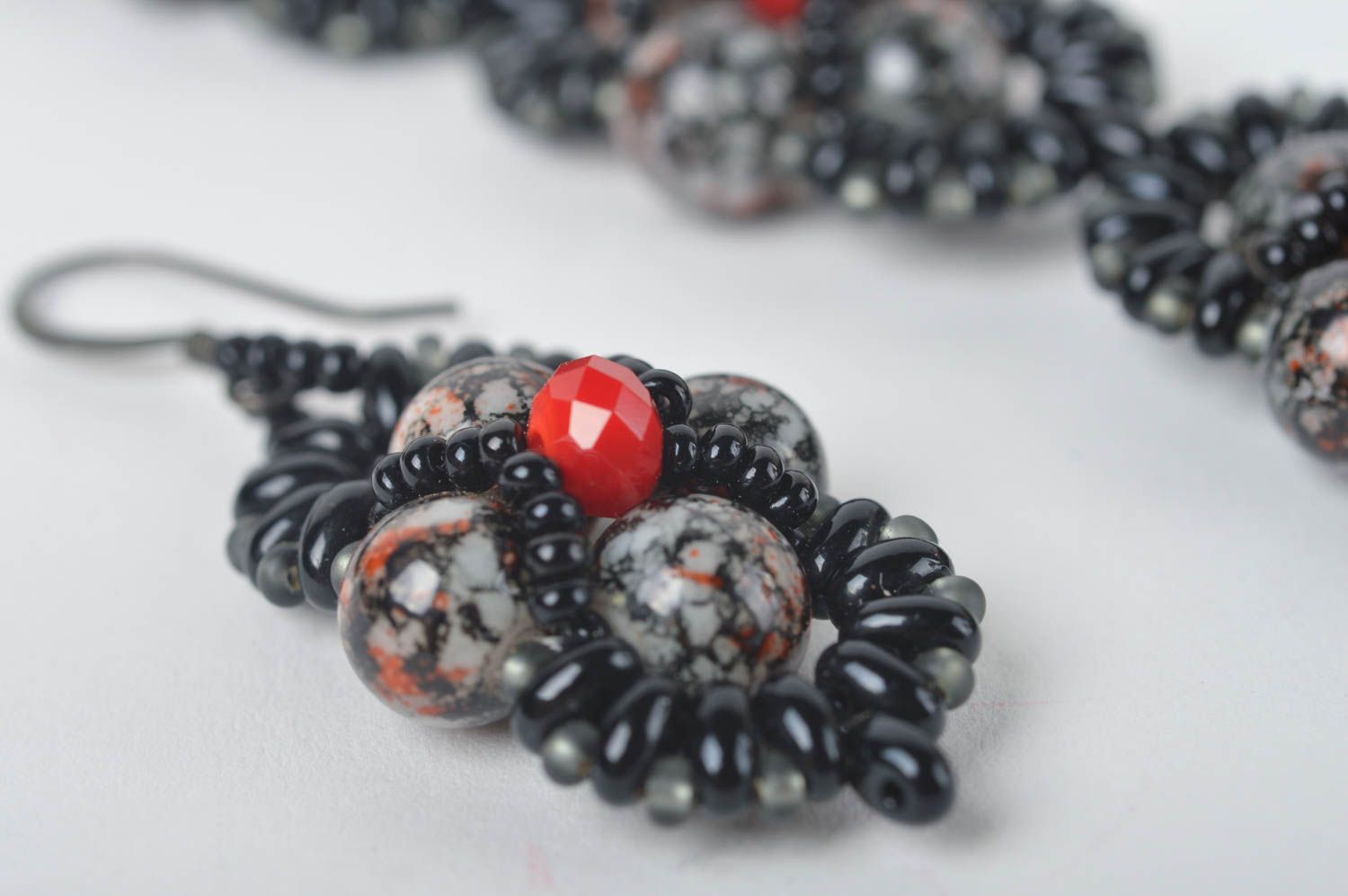 Beautiful handmade jewelry set beaded earrings beaded bracelet fashion trends photo 4