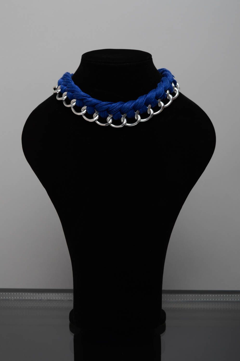 Blue necklace made of floss and chain photo 2