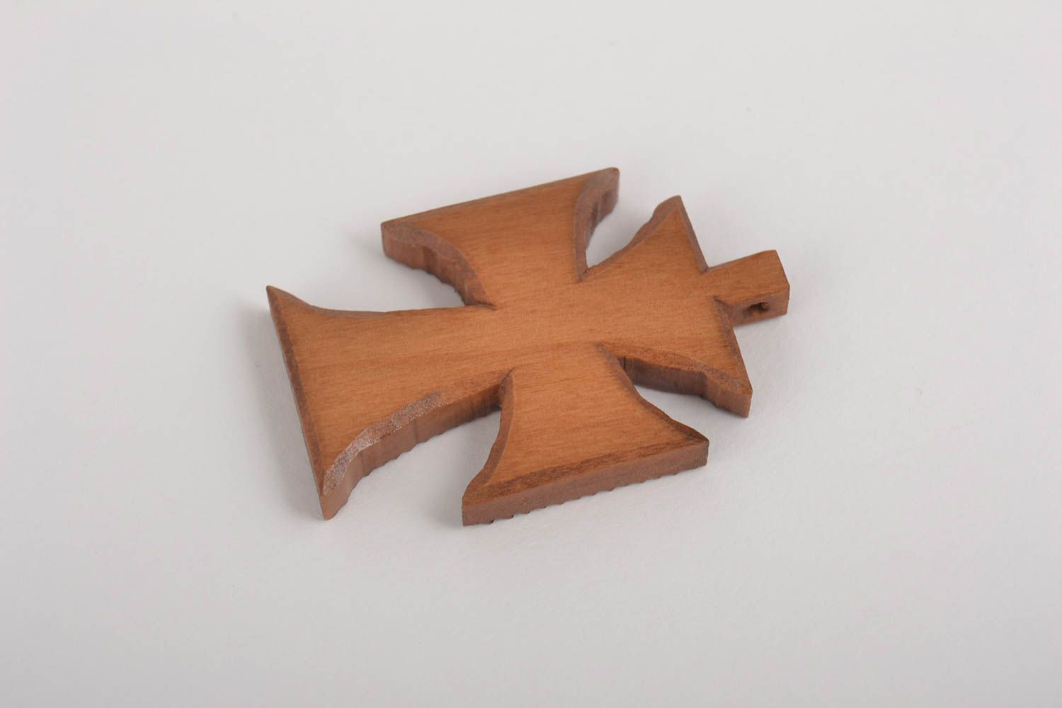 Крест ручной работы украшение на шею деревянный кулон  украшение из дерева фото 2