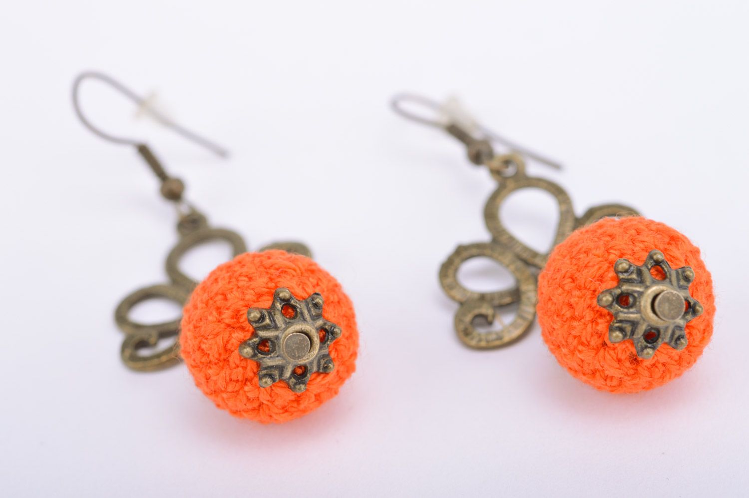 Petites boucles d'oreilles en perles de fantaisie au tricot faites main Oranges photo 5