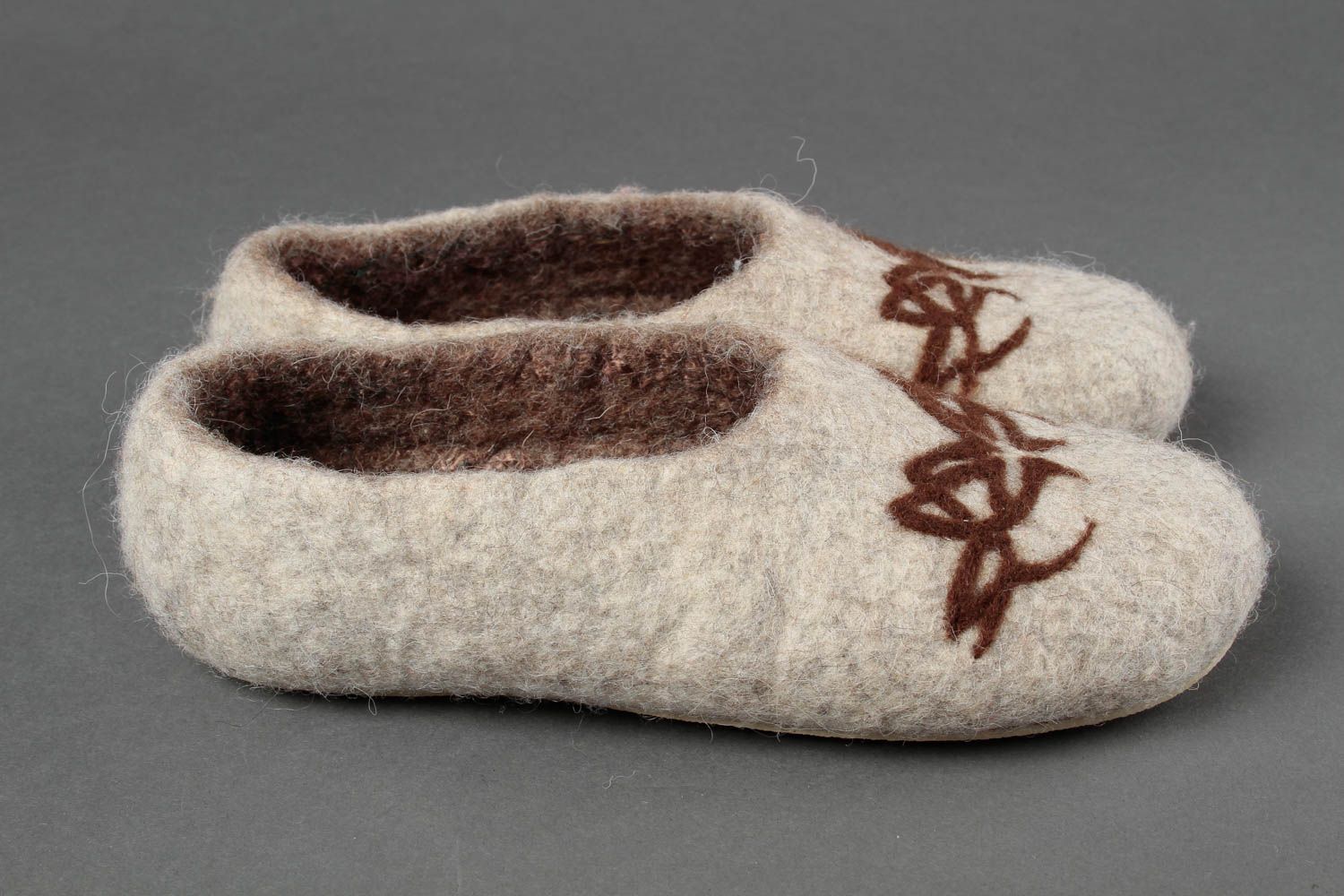 Zapatillas de lana artesanales marrones accesorio de mujer regalo original foto 4