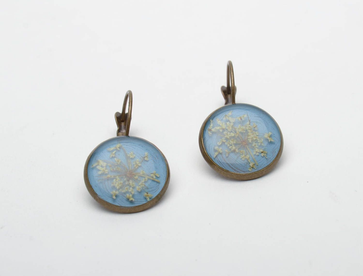 Blue earrings with natural flowers and epoxy resin photo 3