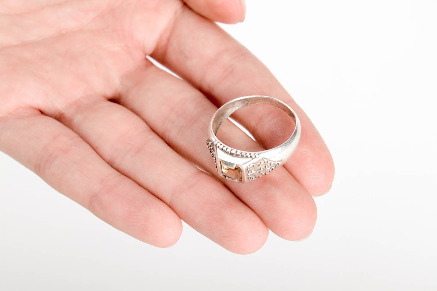Украшение ручной работы серебряный перстень подарок для мужчины с цитрином фото 5