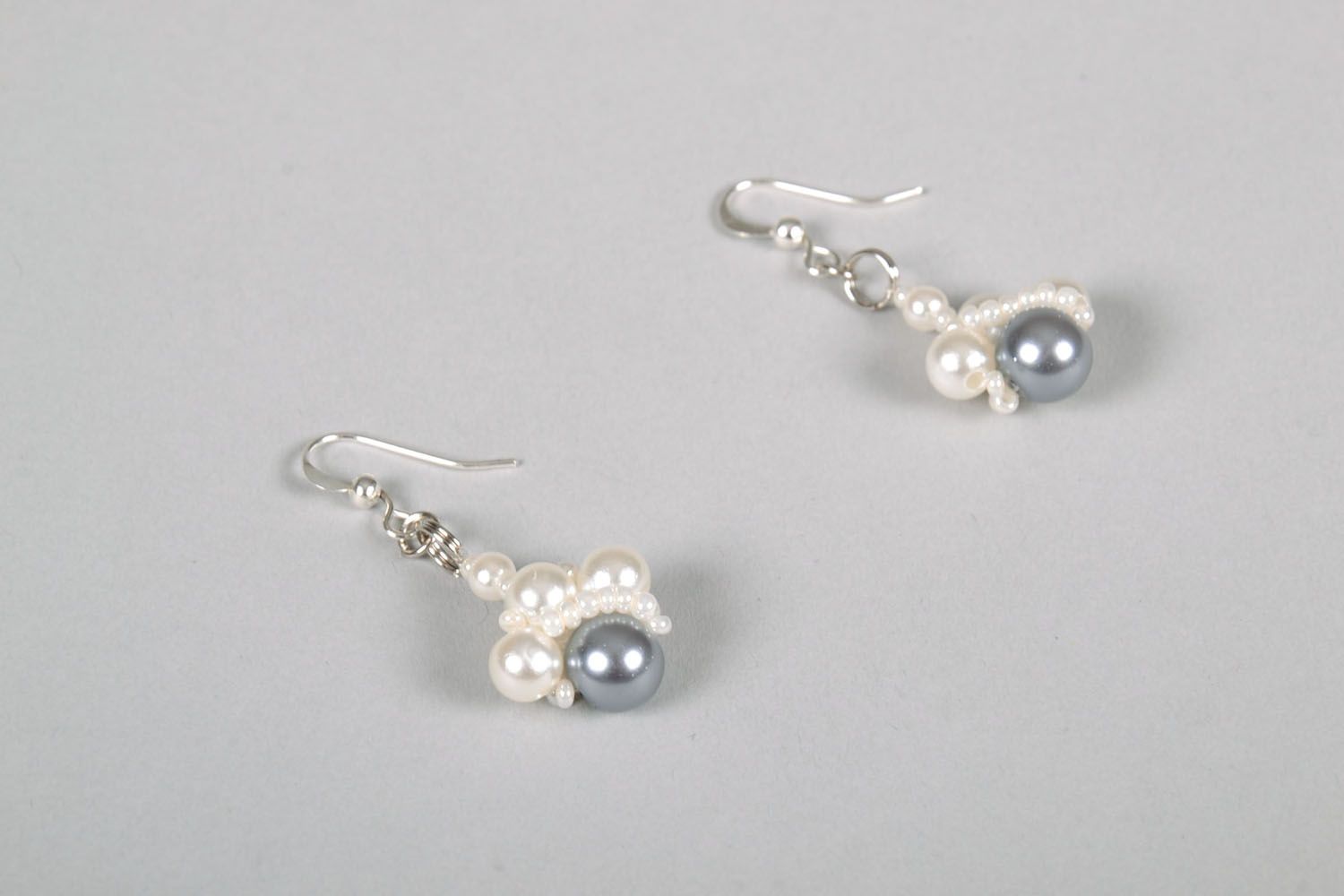 Boucles d'oreilles artisanales en perles de rocaille photo 3