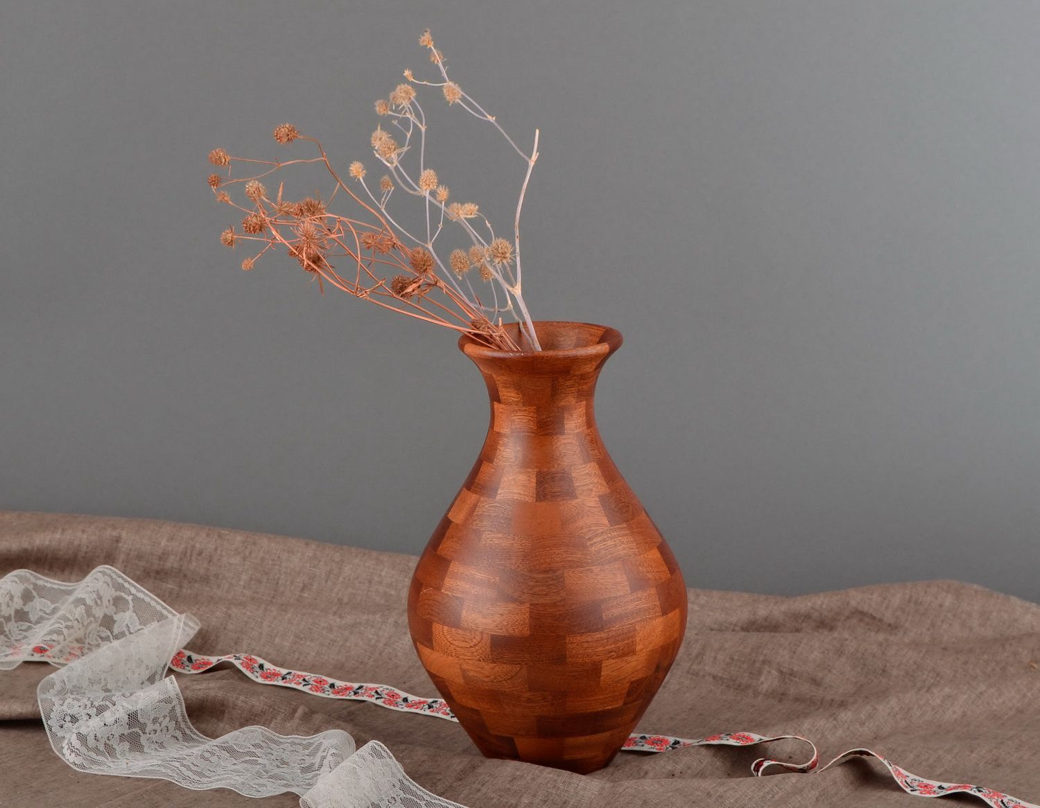 Деревянная ваза изготовленная в сегментной технологии фото 1