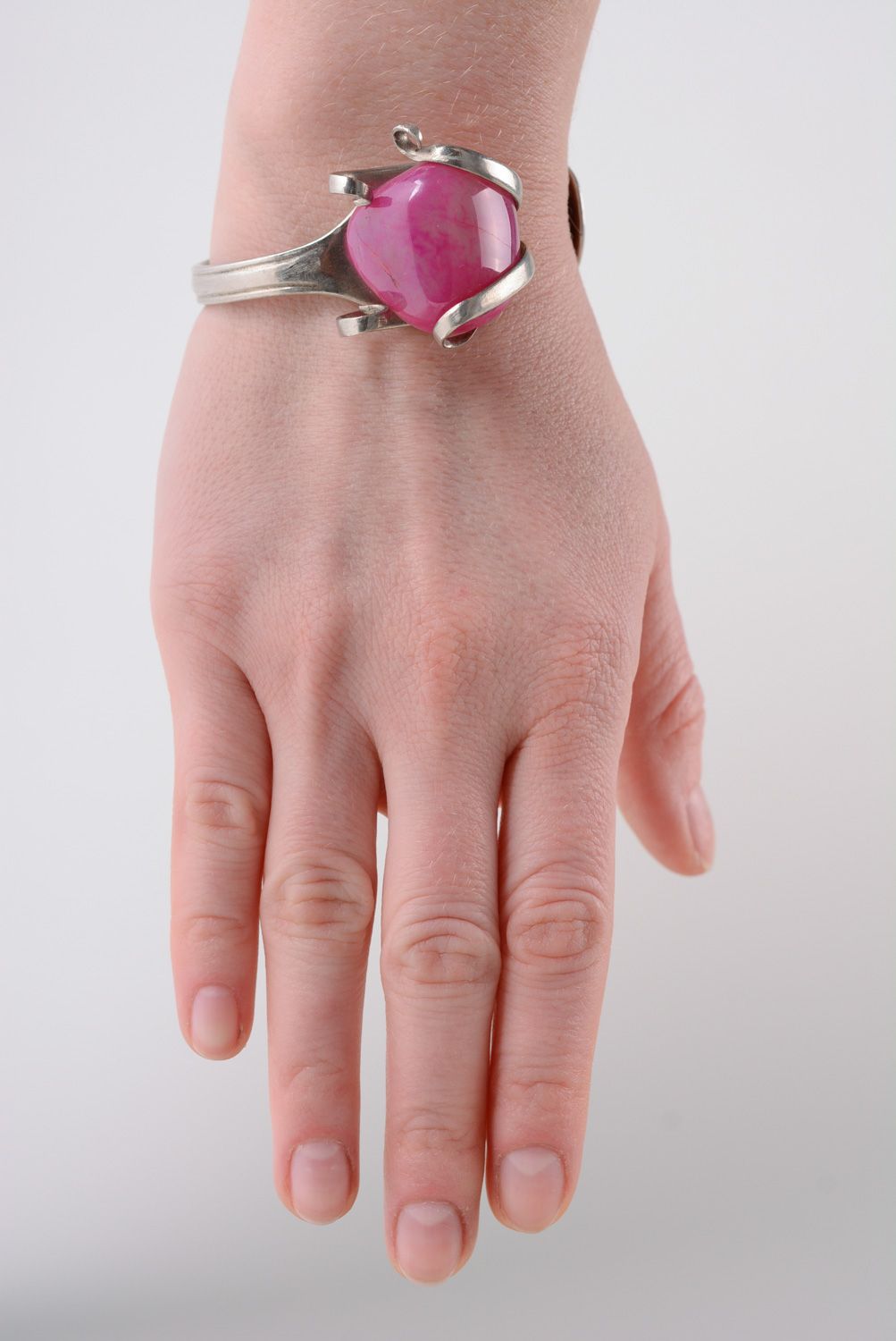 Bracelet en fourchette fait main original avec pierre naturelle de couleur rose photo 3