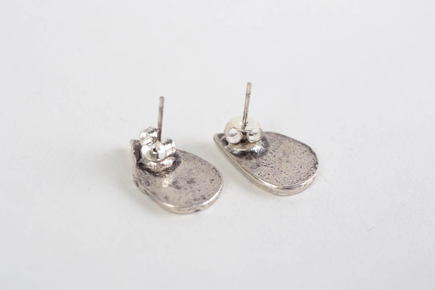 Handmade small drop shaped stud earrings cast of zinc aluminum copper alloy photo 4
