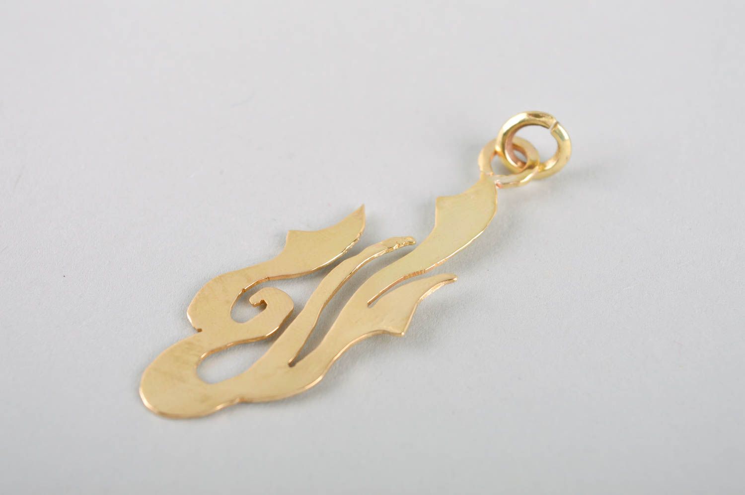 Stylish handmade brass pendant metal craft handmade neck accessories for girls photo 3