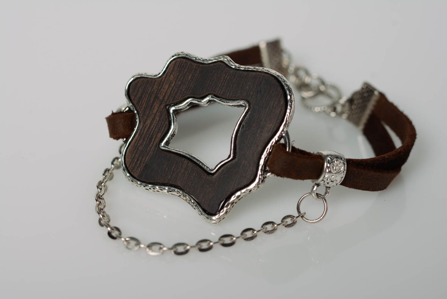 Bracelet fait main noir en cuir naturel avec chaîne accessoire original photo 1
