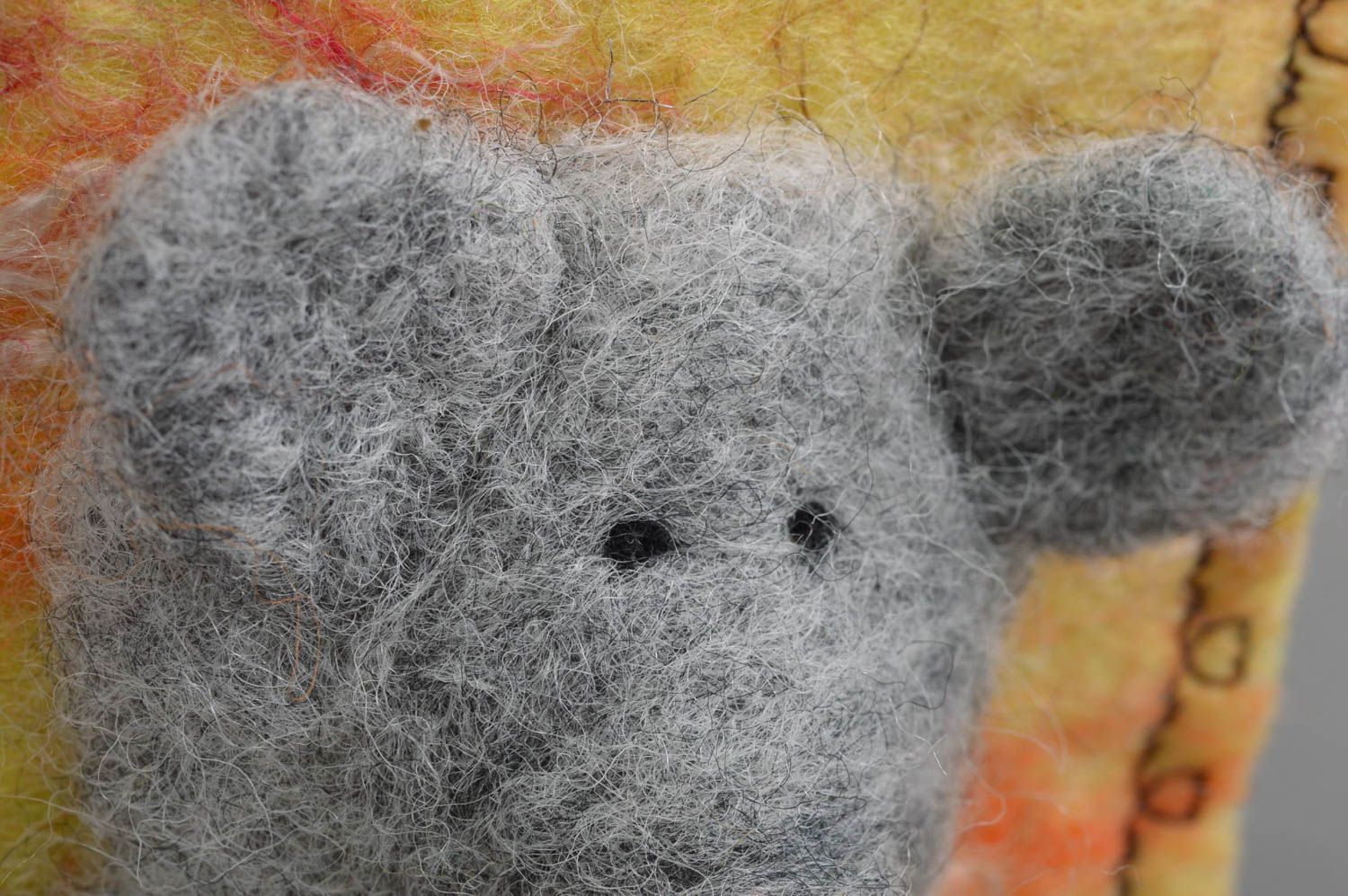 Aimant frigo en laine technique de feutrage fait main décoration Éléphant photo 4