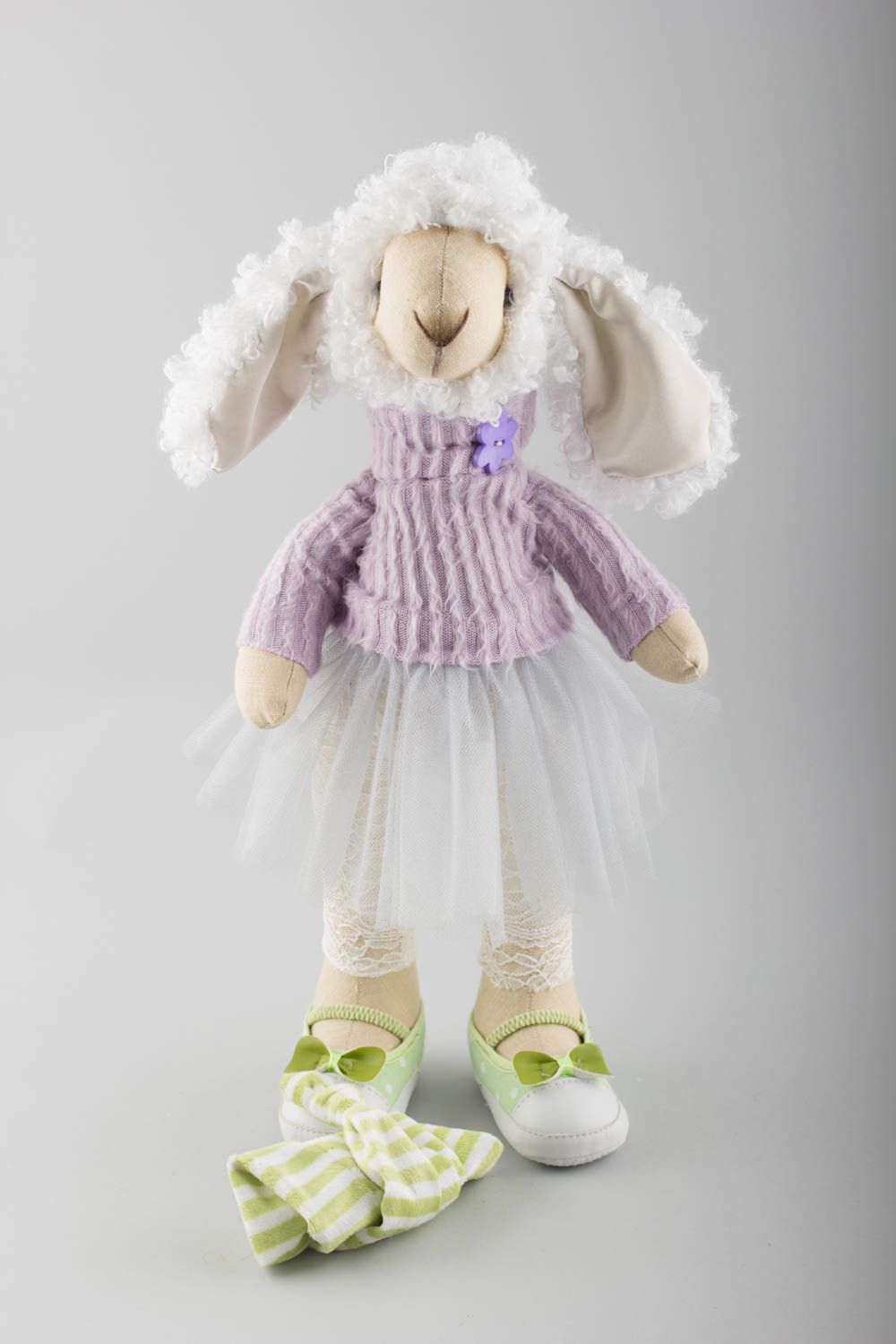 Textil Kuscheltier Schaf im Kleid niedlich Spielzeug für Kinder und Deko foto 4