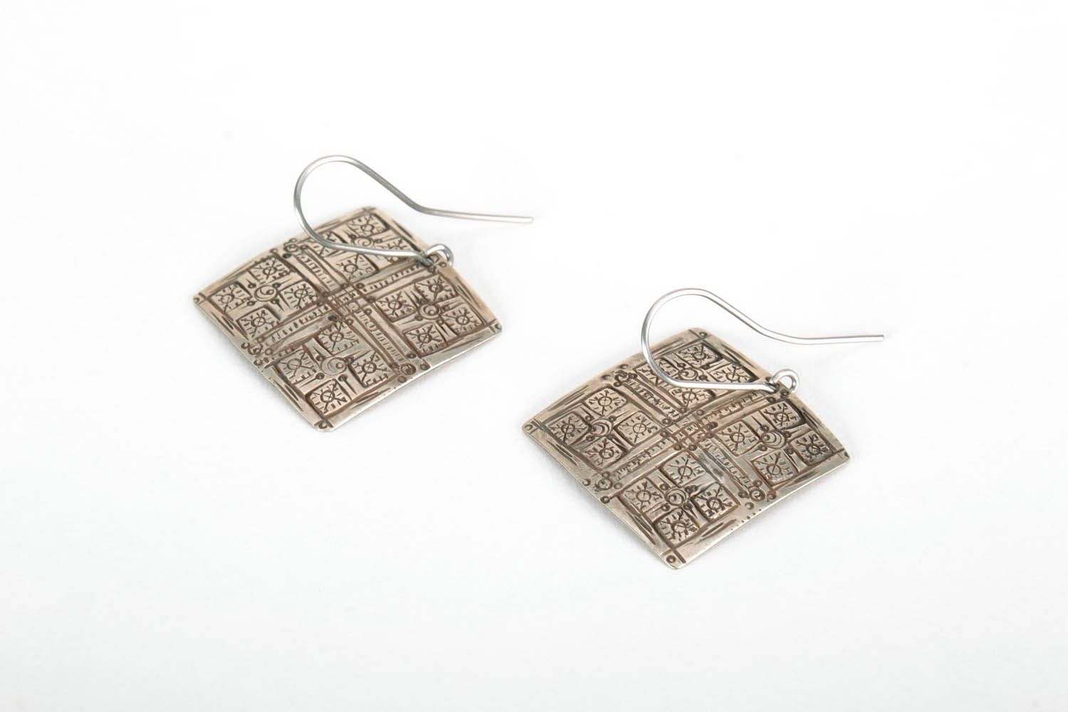 Square earrings made of melchior photo 3