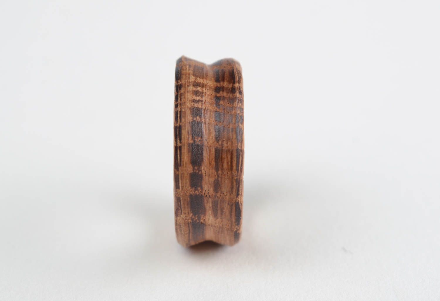 Handmade round brown jewelry ring carved of natural oak wood for women photo 5